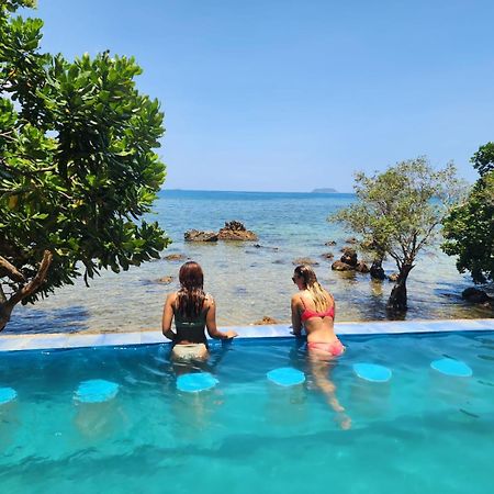 Cocovana Beach Resort (Adults Only) Busuanga Ngoại thất bức ảnh